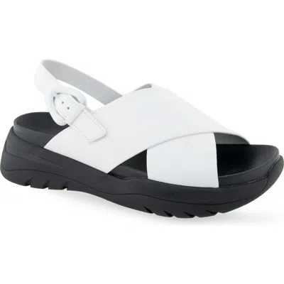 Aerosoles Harlow Platform Sandal In White Faux Leather