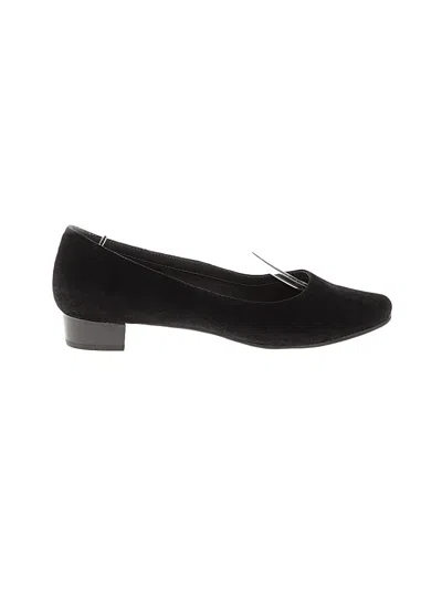 Pre-owned Aerosoles Heels In Black