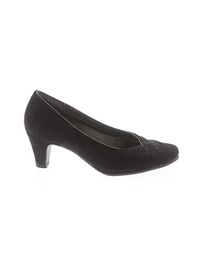 Pre-owned Aerosoles Heels In Black