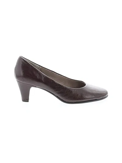 Pre-owned Aerosoles Heels In Burgundy
