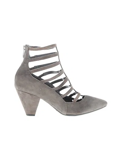 Pre-owned Aerosoles Heels In Gray