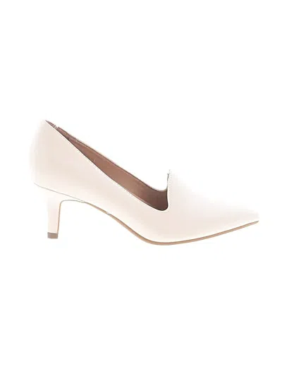Pre-owned Aerosoles Heels In Ivory