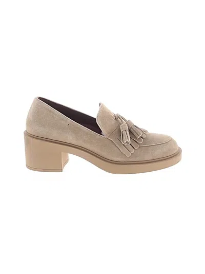 Pre-owned Aerosoles Heels In Tan