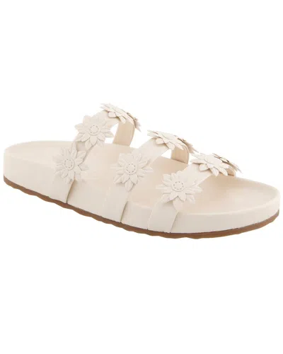 Aerosoles Leflor Flat Sandal In Eggnog Pu Lthr