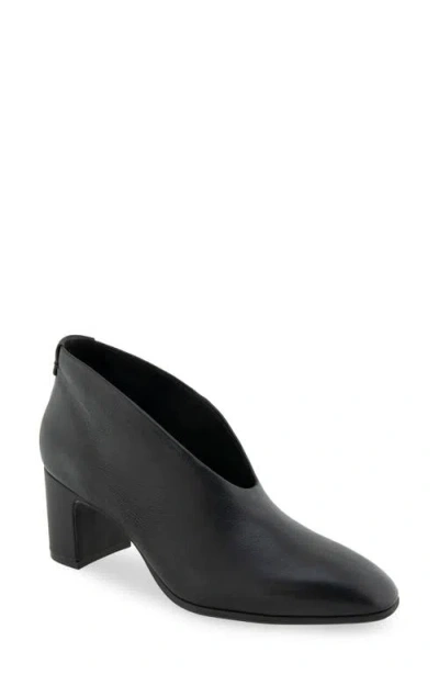 Aerosoles Maud Bootie In Black Leather