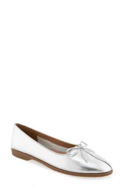 Aerosoles Novia Ballet Flat In Silver Metallic Leather
