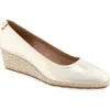 Aerosoles Roma Wedge Pump