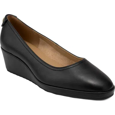 Aerosoles Roma Wedge Pump In Black