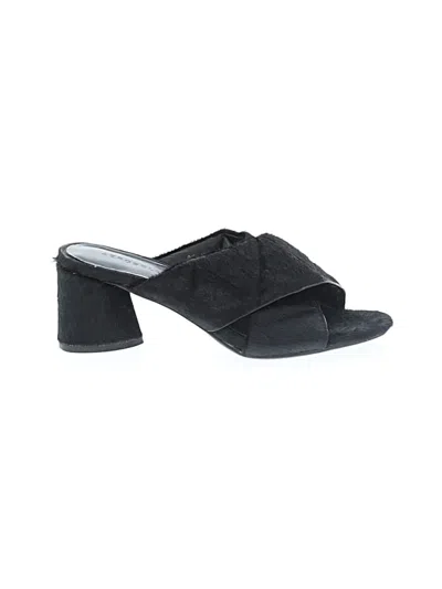 Pre-owned Aerosoles Sandals In Black