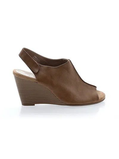 Pre-owned Aerosoles Wedges In Brown