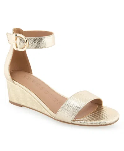 Aerosoles Willis Wedge Heel Sandal In Soft Gold Canvas