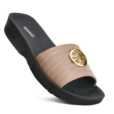 Aerothotic Women's Sandals Otis In Neutral