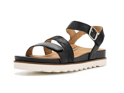 Aetrex Cass Platform Sandals In Black