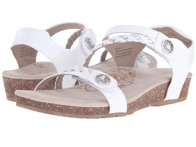 Aetrex Jillian In White