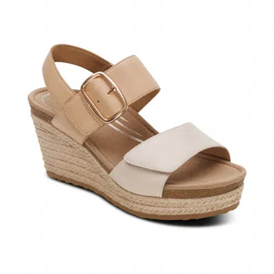 Aetrex Women's Ashley Sandal In Off White In Multi