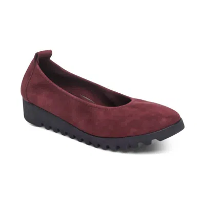 Aetrex Women's Brianna Slip-on Ballet Flat In Burgendy In Burgundy