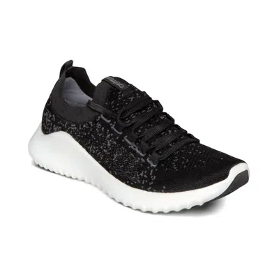 Aetrex Women Carly Arch Support Sneaker In Black
