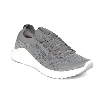 Aetrex Women Carly Arch Support Sneaker In Grey In Gray