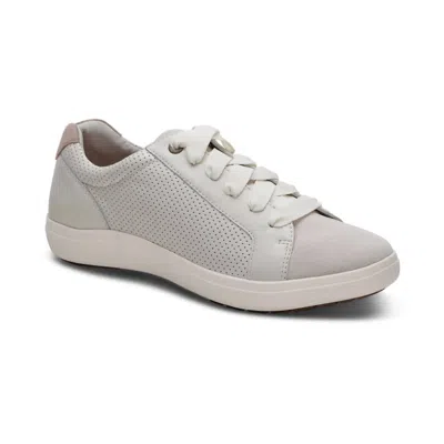 Aetrex Women Courtney Lace Up Sneakers In Chalk In White