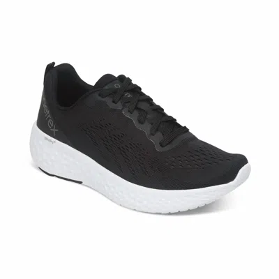 AETREX WOMEN'S DANIKA ARCH SUPPORT SNEAKER IN BLACK