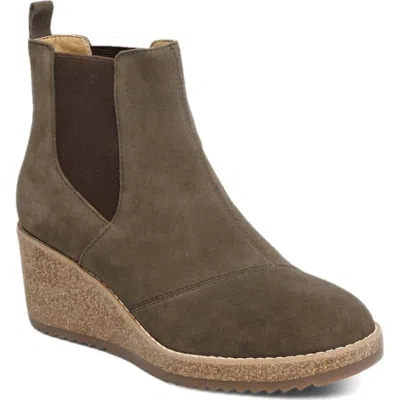 Aetrex Women's Dawn Boot In Olive In Green