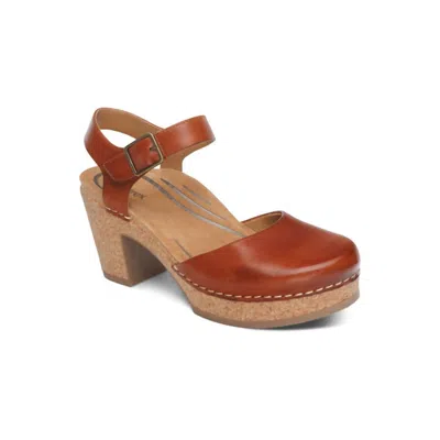 Aetrex Women's Finley Heels In Cognac In Red