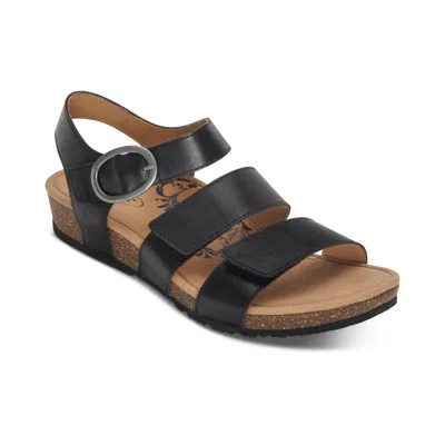 Aetrex Women's Lilly Adjustable Quarter Strap Sandal In Black Cutout