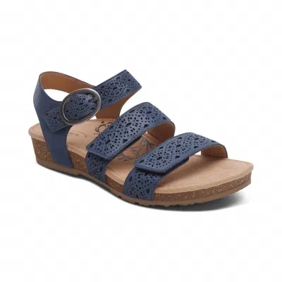 Aetrex Women's Lilly Adjustable Quarter Strap Sandal In Navy Cutout In Multi