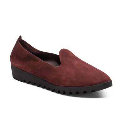 Aetrex Women's Liz Arch Support Slip-on Loafer In Burgundy In White