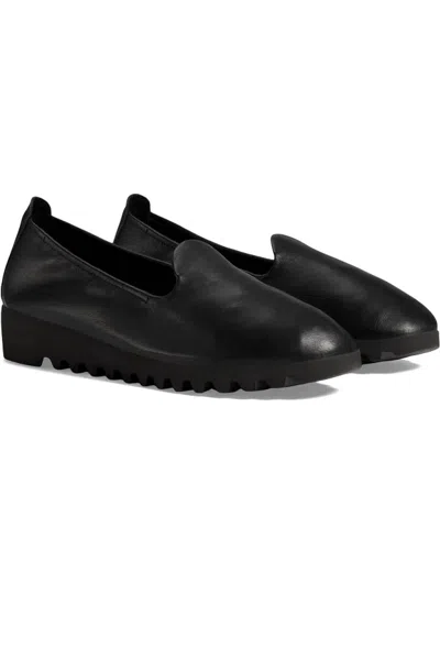 Aetrex Women's Liz Slip-on Shoes In Black