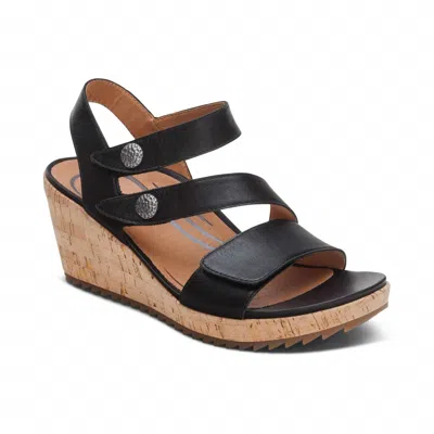 Aetrex Women's Madelyn Wedge Sandal In Black