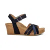 Aetrex Women Noelle Sandal In Navy In Blue