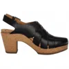 Aetrex Women's Paige Clog In Black In Black