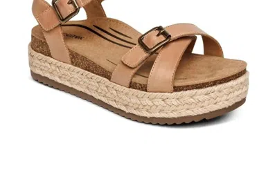 Aetrex Women Paula Platform Sandal In Camel In Brown