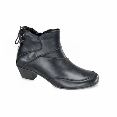 Aetrex Women's Samantha Ankle Boot In Black