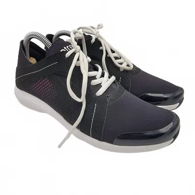 Aetrex Women's Sloan Lace Up Shoe In Black