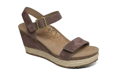 Aetrex Women's Sydney Sandal In Deep Taupe In Multi