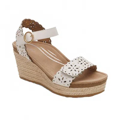 Aetrex Women's Sydney Sandal In Ivory Cutout In Multi
