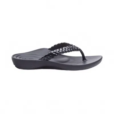 Aetrex Women's Vicki Braided Thong Sandal In Black Gloss