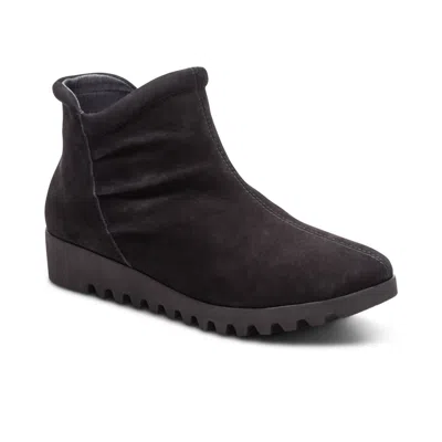 Aetrex Women's Zoey Slip On Boot In Black