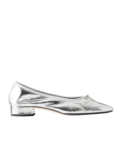 Aeyde Onda Bow-detailed Crinkled Metallic Leather Pumps In Silver