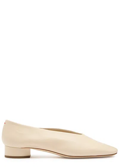 Aeyde Delia 30 Leather Pumps In Ivory