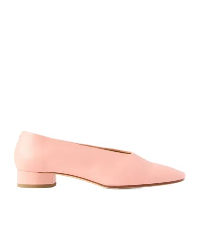 Aeyde Delia Leather Pumps In Pink