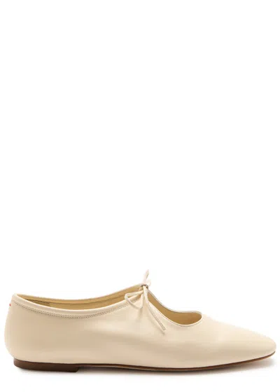 Aeyde Della Leather Flats In Ivory