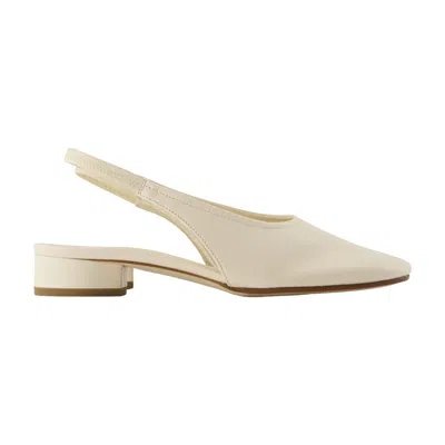 Aeyde Dua Sling-back Heel In White