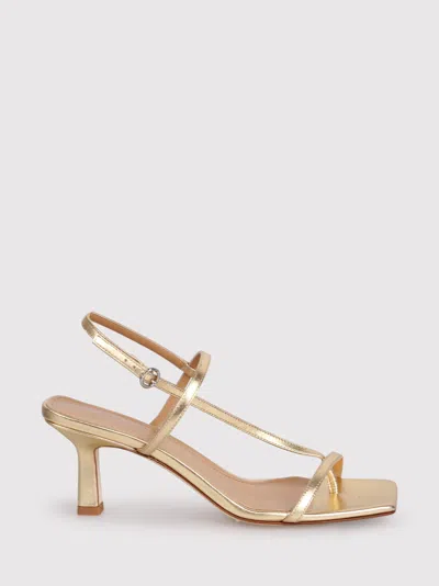 Aeyde Elise Sandals In Laminated Gold