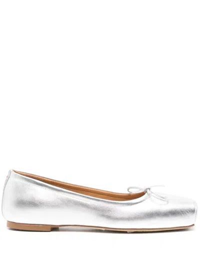 Aeyde Gabriella Laminated Nappa Leather In Silver
