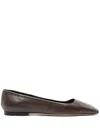 Aeyde Ida Leather Ballerina Shoes In 褐色