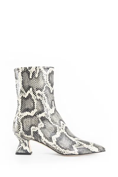Aeyde Koko Regal Heel Boots In Sand