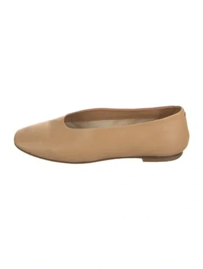 Pre-owned Aeyde Leather Ballet Flats In Neutral